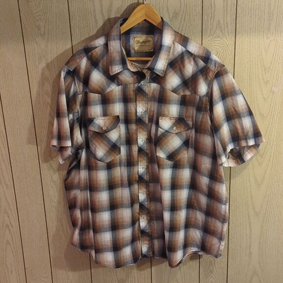 Wrangler® Men's Regular Fit Short Sleeve Western Shirt, Size XL - Picture 2 of 8